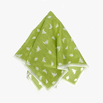 A light bandana - hiwa green pulled in the center and splayed.